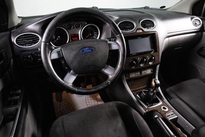 Ford Focus II Рестайлинг с пробегом 2008 года, цена 559 000 рублей, 215000 км, седан, Автокод Объявления