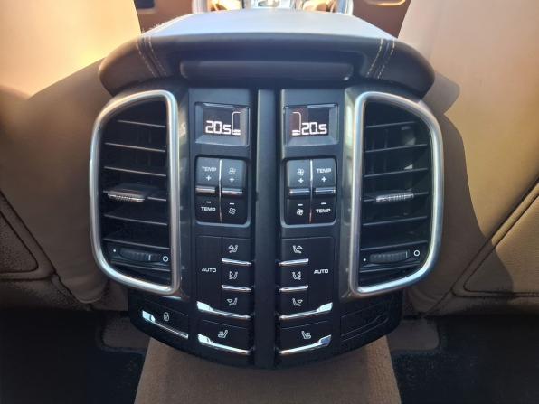 Porsche Cayenne II (958) с пробегом 2013 года, цена 2 700 000 рублей, 181000 км, внедорожник, Автокод Объявления