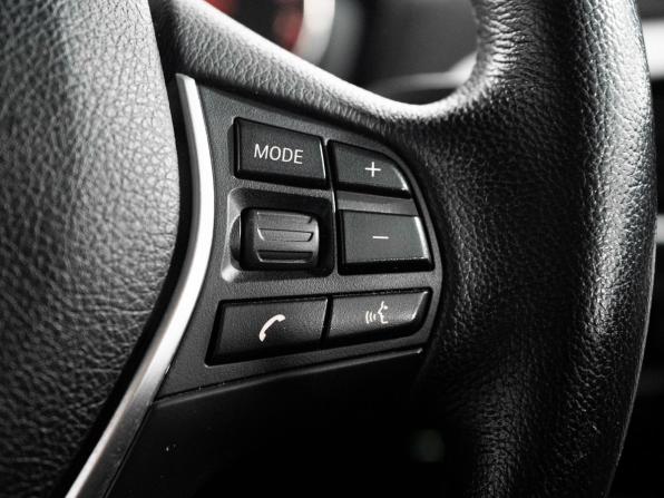 BMW 1 серии II (F20/F21) Рестайлинг с пробегом 2015 года, цена 1 370 000 рублей, 43118 км, хэтчбек, Автокод Объявления