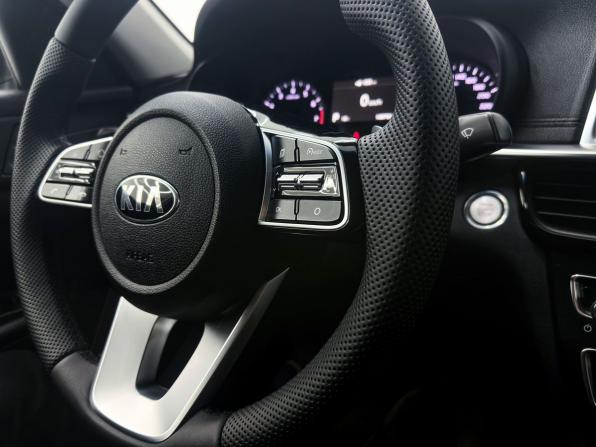 Kia Optima IV Рестайлинг с пробегом 2019 года, цена 1 949 999 рублей, 169000 км, седан, Автокод Объявления