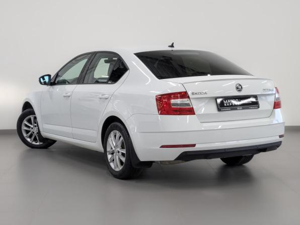 Skoda Octavia III (A7) Рестайлинг с пробегом 2019 года, цена 1 599 000 рублей, 126000 км, лифтбек, Автокод Объявления