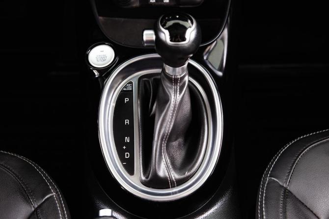Kia Soul II Рестайлинг с пробегом 2018 года, цена 1 969 000 рублей, 118000 км, хэтчбек, Автокод Объявления