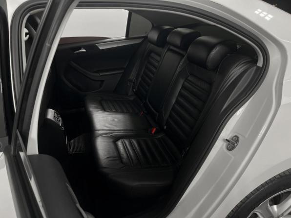 Volkswagen Jetta VI с пробегом 2013 года, цена 1 043 300 рублей, 162872 км, седан, Автокод Объявления