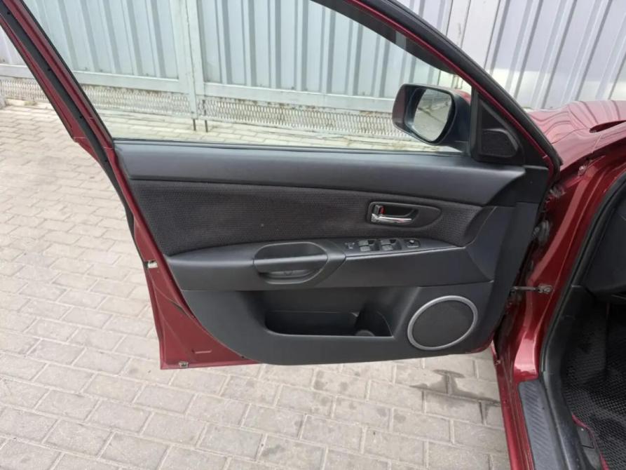 Mazda 3 I (BK) Рестайлинг Ростов-на-Дону  - изображение 13