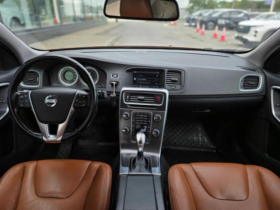 Volvo S60 II Санкт-Петербург  - изображение 10