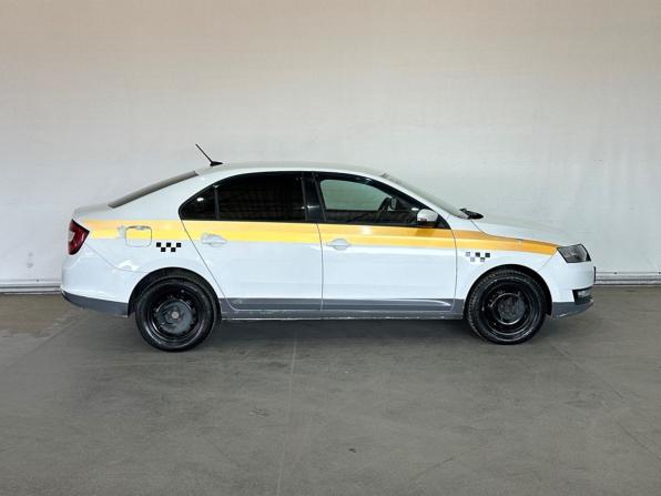 Skoda Rapid I Рестайлинг с пробегом 2018 года, цена 760 000 рублей, 362289 км, лифтбек, Автокод Объявления