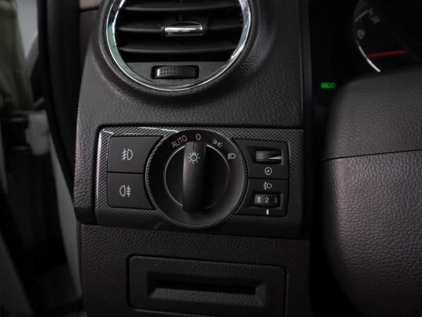 Opel Antara I Рестайлинг с пробегом 2012 года, цена 954 000 рублей, 237367 км, внедорожник, Автокод Объявления
