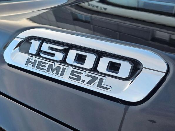 Ram 1500 V с пробегом 2022 года, цена 6 599 000 рублей, 172501 км, offers.body_type.unknown, Автокод Объявления