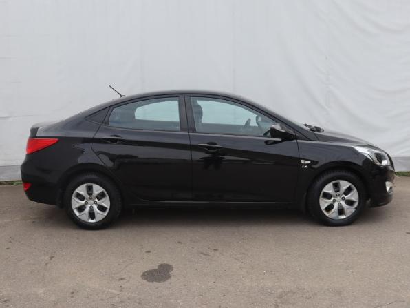 Hyundai Solaris I Рестайлинг с пробегом 2016 года, цена 1 240 000 рублей, 37655 км, седан, Автокод Объявления