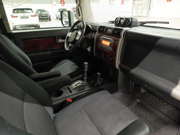 Toyota FJ Cruiser с пробегом 2011 года, цена 3 350 000 рублей, 192501 км, внедорожник, Автокод Объявления