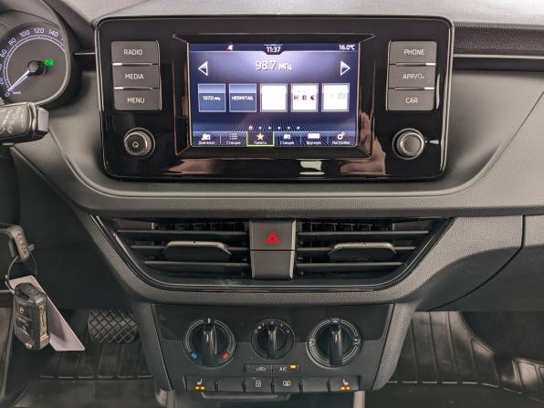 Skoda Rapid II с пробегом 2021 года, цена 1 450 000 рублей, 85052 км, лифтбек, Автокод Объявления