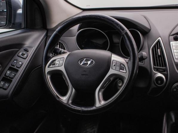Hyundai ix35 I Рестайлинг с пробегом 2013 года, цена 950 000 рублей, 279383 км, внедорожник, Автокод Объявления