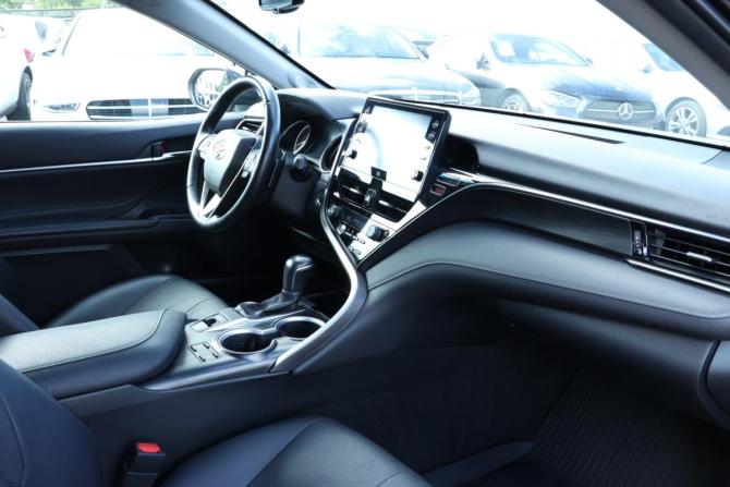 Toyota Camry VIII (XV70) Рестайлинг с пробегом 2021 года, цена 3 400 000 рублей, 106612 км, седан, Автокод Объявления