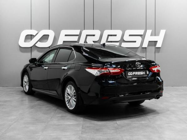 Toyota Camry VII (XV50) Рестайлинг 2 с пробегом 2018 года, цена 2 750 000 рублей, 93660 км, седан, Автокод Объявления