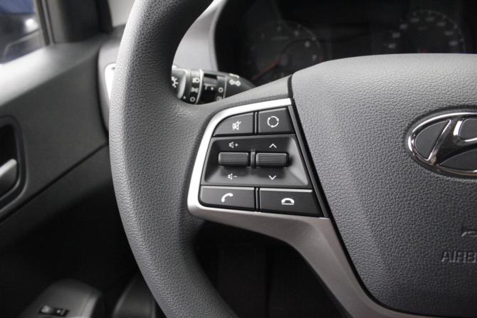 Hyundai Solaris II Рестайлинг с пробегом 2021 года, цена 1 850 000 рублей, 29370 км, седан, Автокод Объявления