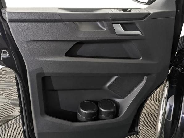Volkswagen Multivan T6 Рестайлинг с пробегом 2021 года, цена 6 150 000 рублей, 94113 км, минивэн, Автокод Объявления