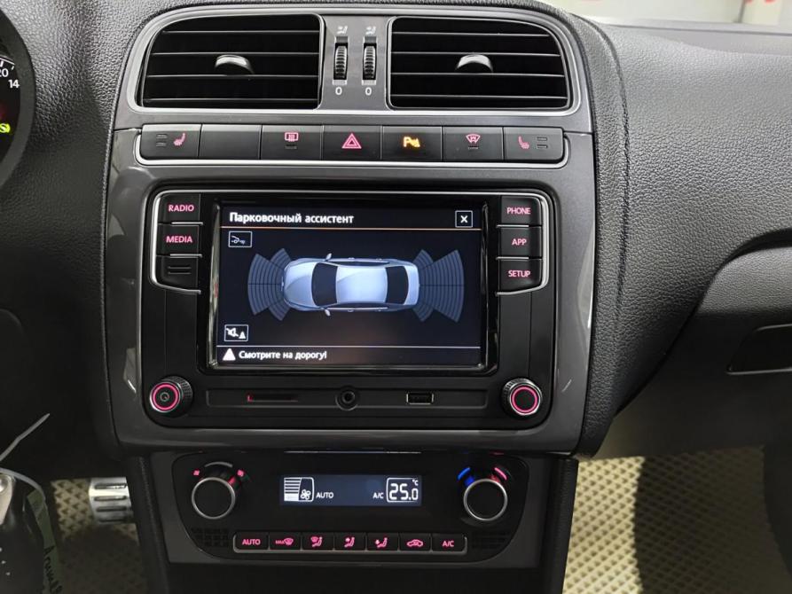 Volkswagen Polo V Рестайлинг Казань  - изображение 18