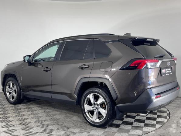 Toyota RAV4 V (XA50) с пробегом 2021 года, цена 2 950 000 рублей, 85497 км, внедорожник, Автокод Объявления