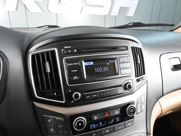Hyundai H-1 II Рестайлинг 2 с пробегом 2020 года, цена 3 499 000 рублей, 87162 км, минивэн, Автокод Объявления