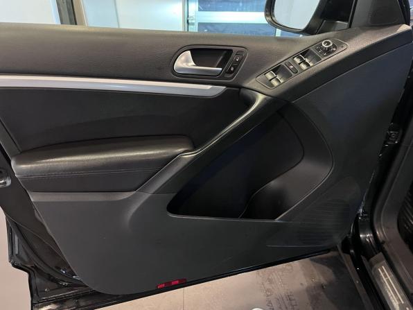 Volkswagen Tiguan I Рестайлинг с пробегом 2012 года, цена 1 452 000 рублей, 234830 км, внедорожник, Автокод Объявления