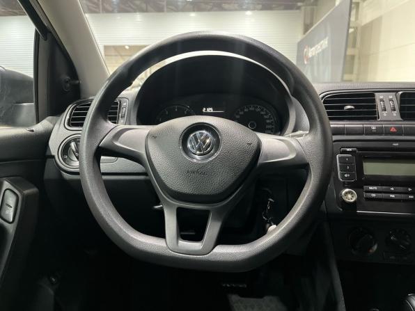 Volkswagen Polo V Рестайлинг с пробегом 2017 года, цена 950 000 рублей, 161616 км, седан, Автокод Объявления