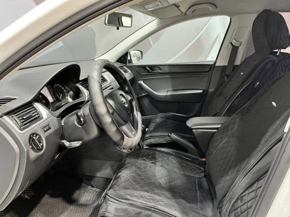 Skoda Rapid I с пробегом 2015 года, цена 670 000 рублей, 254545 км, лифтбек, Автокод Объявления