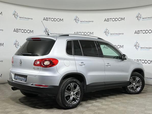 Volkswagen Tiguan I с пробегом 2011 года, цена 919 700 рублей, 243390 км, внедорожник, Автокод Объявления