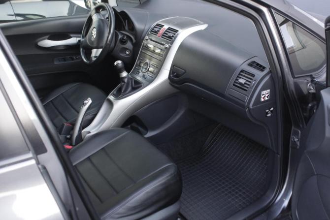 Toyota Auris I с пробегом 2007 года, цена 695 000 рублей, 209216 км, хэтчбек, Автокод Объявления