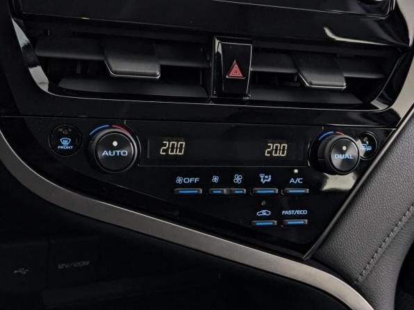 Toyota Camry VIII (XV70) Рестайлинг с пробегом 2021 года, цена 2 725 000 рублей, 107040 км, седан, Автокод Объявления