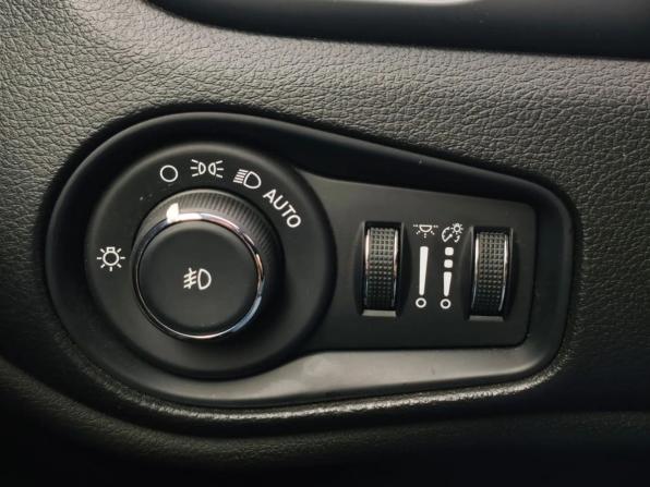 Jeep Renegade I Рестайлинг с пробегом 2020 года, цена 2 240 000 рублей, 87525 км, внедорожник, Автокод Объявления