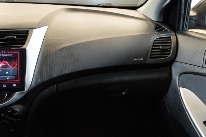 Hyundai Solaris I Рестайлинг с пробегом 2016 года, цена 1 039 000 рублей, 147337 км, седан, Автокод Объявления
