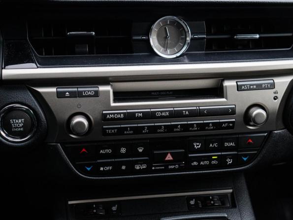 Lexus ES VI с пробегом 2012 года, цена 1 670 000 рублей, 302837 км, седан, Автокод Объявления