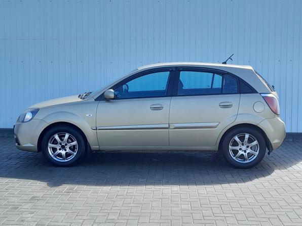 Kia Rio II Рестайлинг с пробегом 2010 года, цена 599 000 рублей, 208000 км, хэтчбек, Автокод Объявления