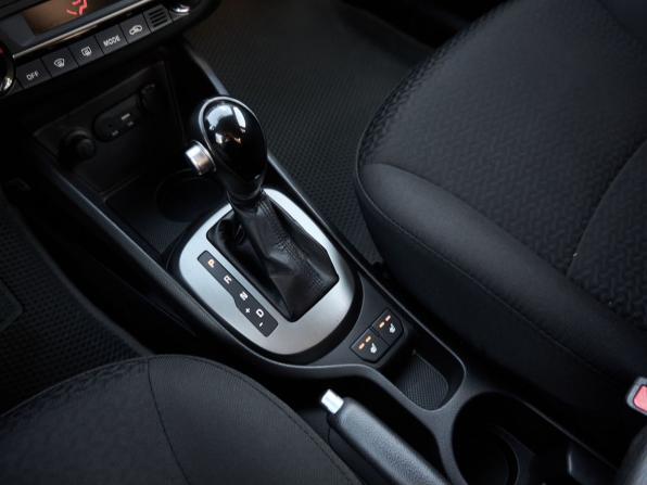 Kia Rio III Рестайлинг с пробегом 2016 года, цена 1 289 000 рублей, 83195 км, хэтчбек, Автокод Объявления