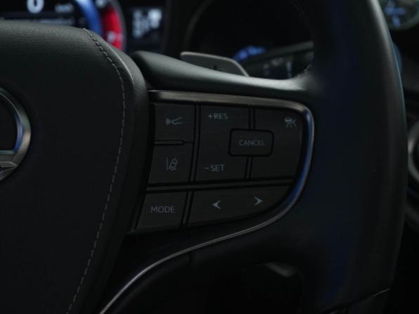 Lexus LS V с пробегом 2018 года, цена 3 900 055 рублей, 193769 км, седан, Автокод Объявления
