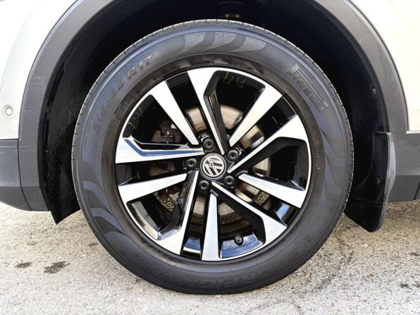 Volkswagen Tiguan II с пробегом 2019 года, цена 2 550 000 рублей, 138000 км, внедорожник, Автокод Объявления