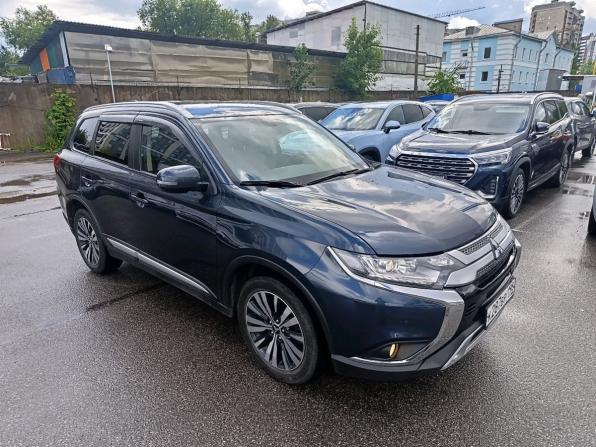 Mitsubishi Outlander III Рестайлинг 3 с пробегом 2021 года, цена 2 849 000 рублей, 56880 км, внедорожник, Автокод Объявления