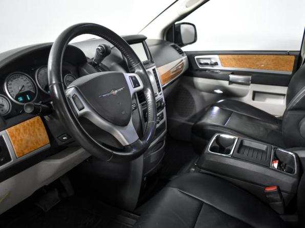 Chrysler Voyager V с пробегом 2008 года, цена 899 000 рублей, 337235 км, минивэн, Автокод Объявления