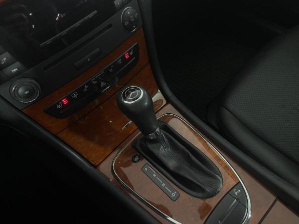 Mercedes-Benz E-Класс III (W211 S211) Рестайлинг с пробегом 2006 года, цена 1 100 000 рублей, 177932 км, седан, Автокод Объявления