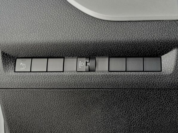 Peugeot Traveller I с пробегом 2022 года, цена 3 650 000 рублей, 59341 км, минивэн, Автокод Объявления