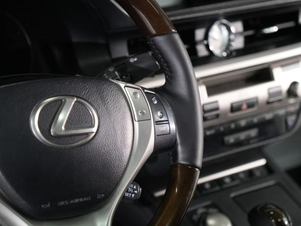 Lexus ES VI с пробегом 2013 года, цена 2 270 000 рублей, 125000 км, седан, Автокод Объявления