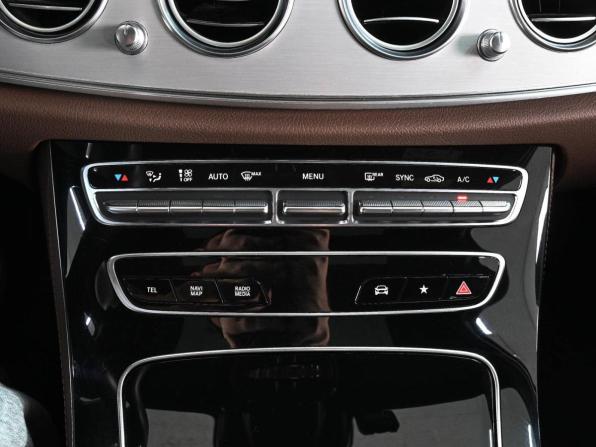 Mercedes-Benz E-Класс V (W213 S213 C238) Рестайлинг с пробегом 2021 года, цена 5 299 000 рублей, 50062 км, седан, Автокод Объявления