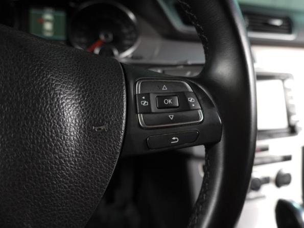 Volkswagen Passat B7 с пробегом 2012 года, цена 999 000 рублей, 182765 км, седан, Автокод Объявления