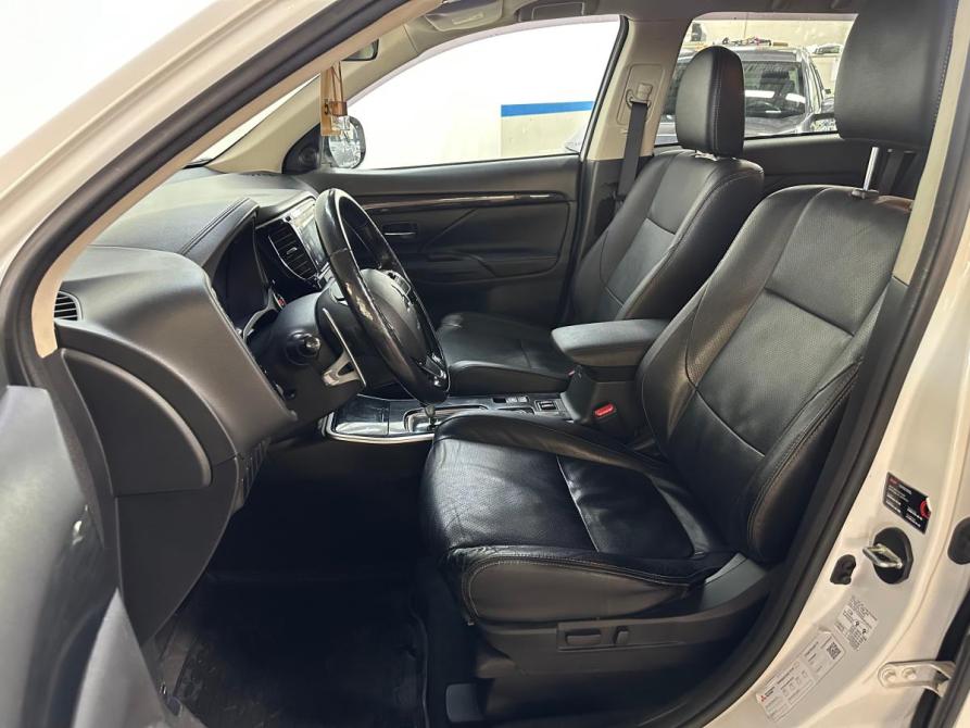 Mitsubishi Outlander III Рестайлинг 2 Санкт-Петербург  - изображение 6