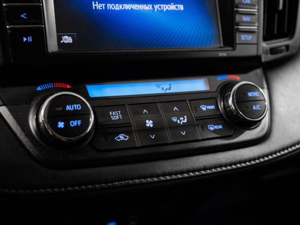 Toyota RAV4 IV (XA40) Рестайлинг с пробегом 2017 года, цена 2 149 500 рублей, 219522 км, внедорожник, Автокод Объявления