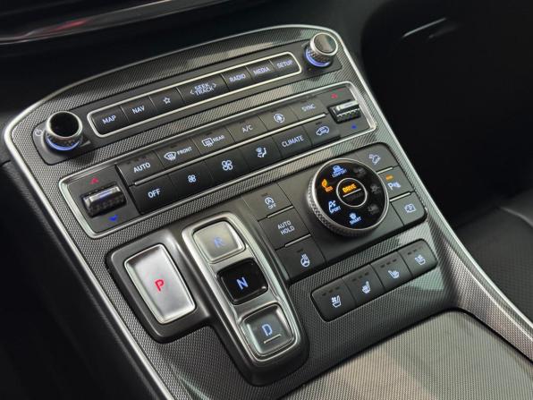 Hyundai Santa Fe IV Рестайлинг с пробегом 2021 года, цена 3 060 000 рублей, 129541 км, внедорожник, Автокод Объявления