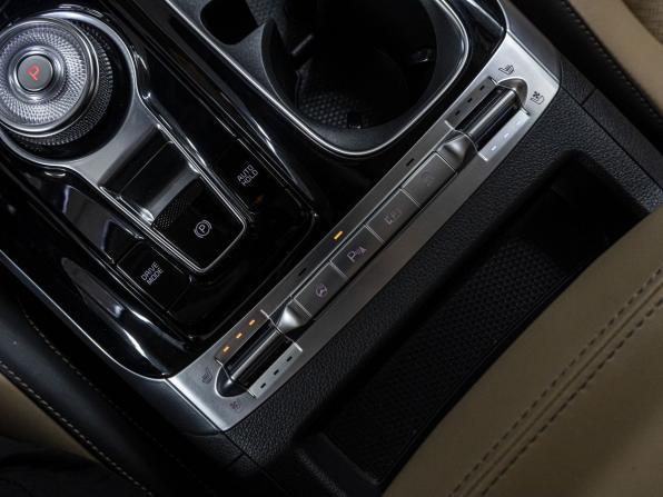 Kia Carnival IV с пробегом 2021 года, цена 4 200 000 рублей, 131198 км, минивэн, Автокод Объявления