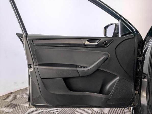 Volkswagen Polo VI с пробегом 2021 года, цена 1 435 000 рублей, 101315 км, лифтбек, Автокод Объявления