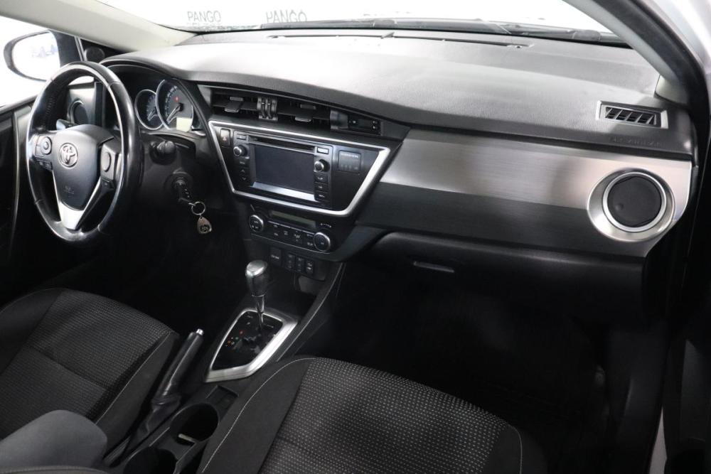 Toyota Auris II Ульяновск  - изображение 6