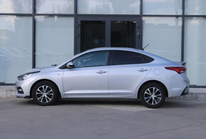 Hyundai Solaris II с пробегом 2019 года, цена 1 340 000 рублей, 128350 км, седан, Автокод Объявления